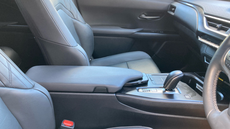 Lexus UX 300e 150kW 54.3 kWh 5dr E-CVT Electric Hatchback